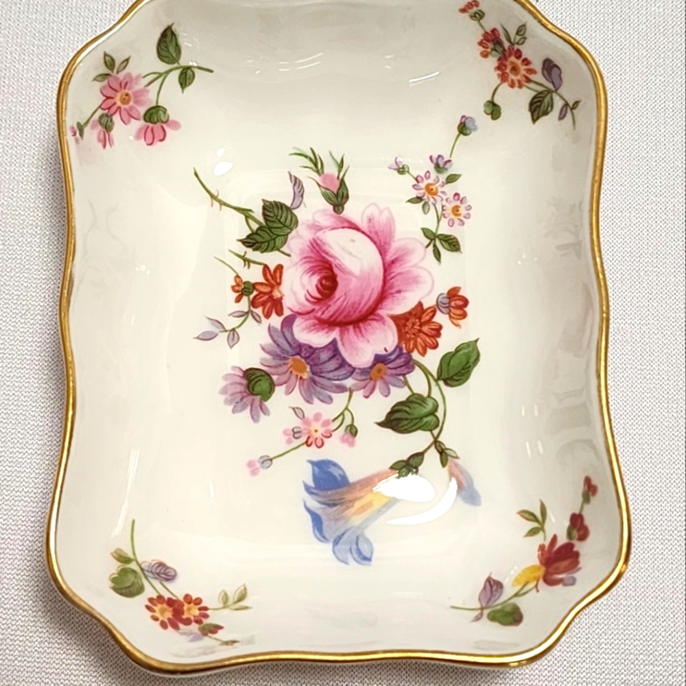 Royal Crown Derby Bone China Floral Ring Dish with Gold Accents - Picture 9 of 10